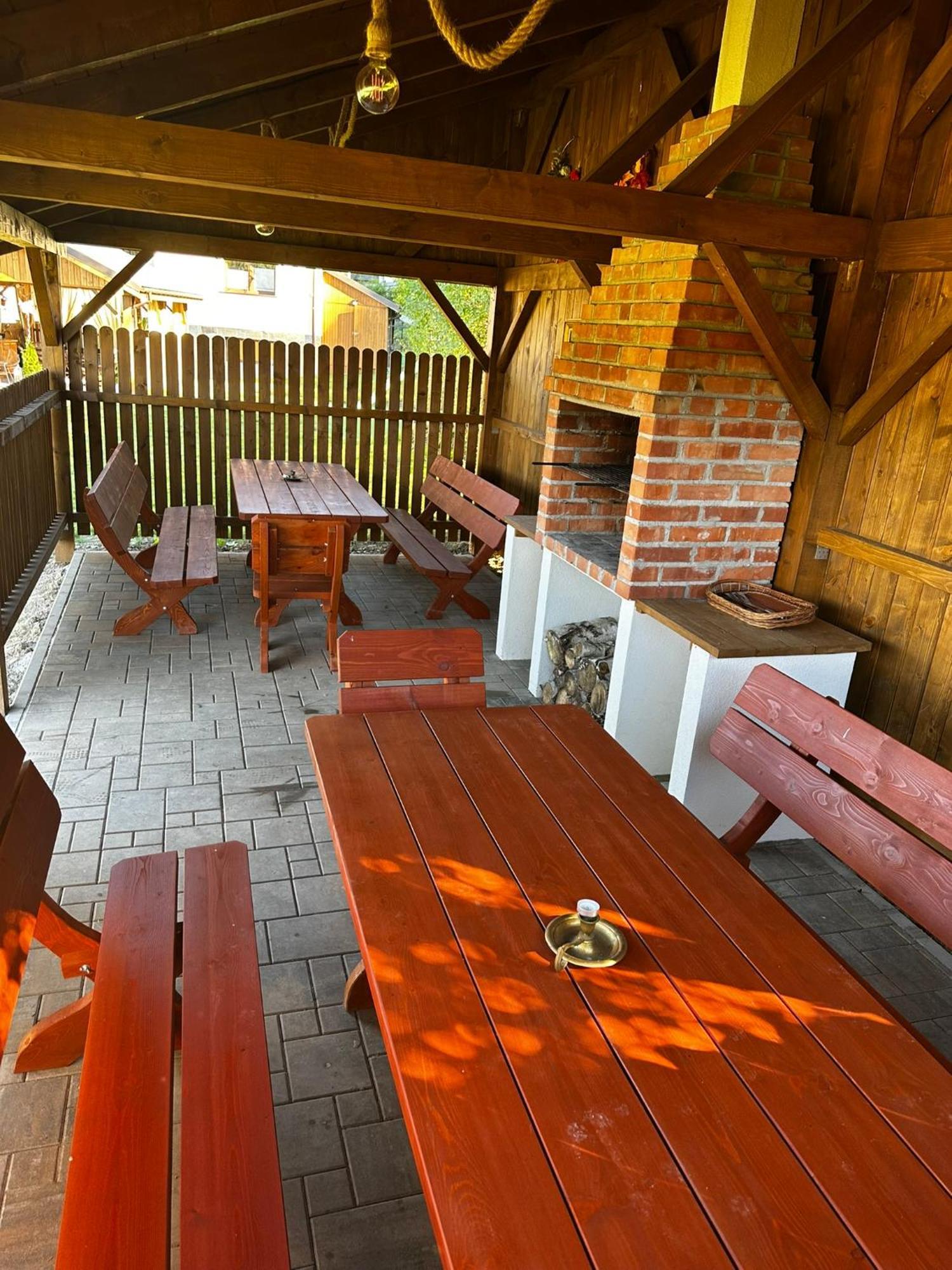 Gosciniec Stara Szkola Hotel Haluszowa Bagian luar foto