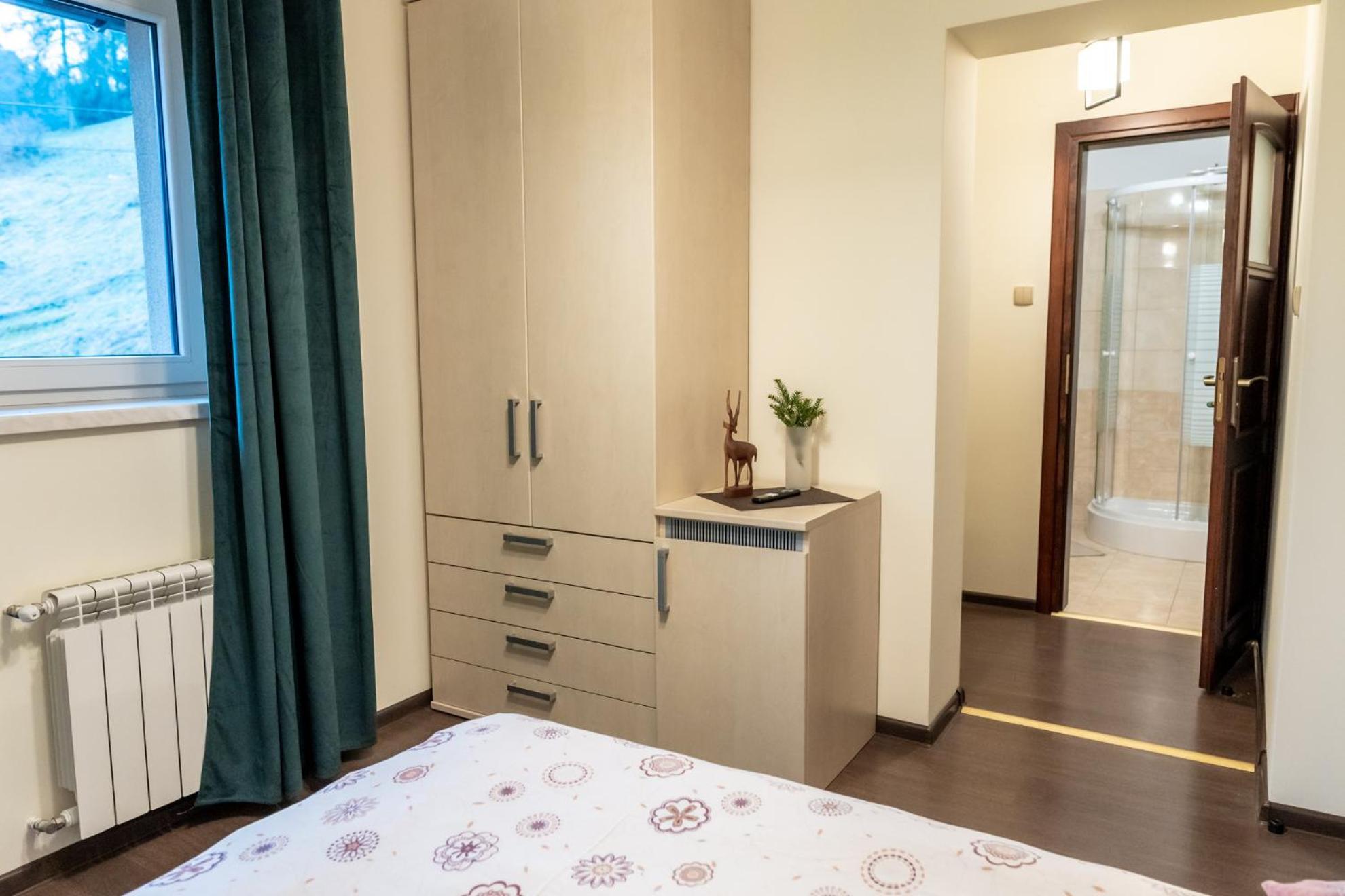 Gosciniec Stara Szkola Hotel Haluszowa Bagian luar foto