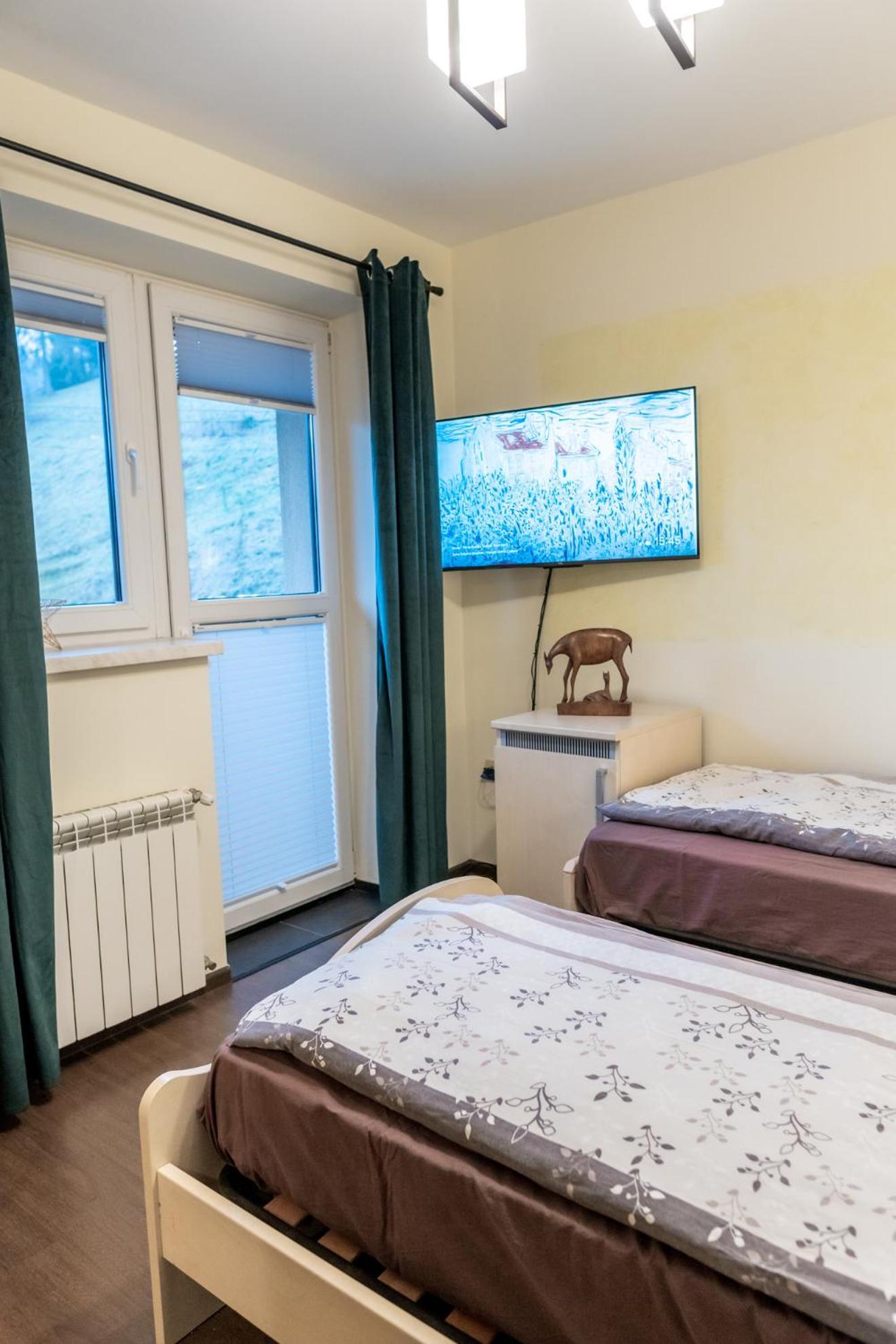 Gosciniec Stara Szkola Hotel Haluszowa Bagian luar foto
