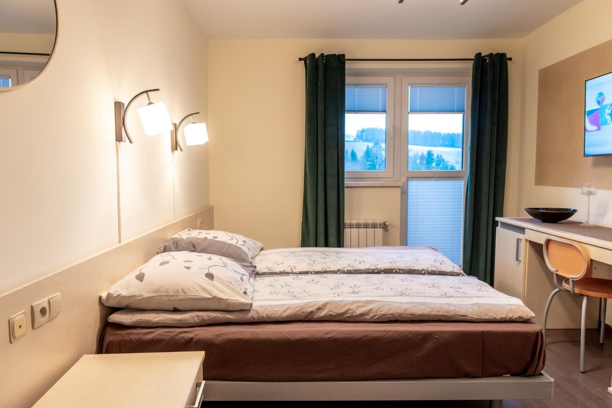 Gosciniec Stara Szkola Hotel Haluszowa Bagian luar foto