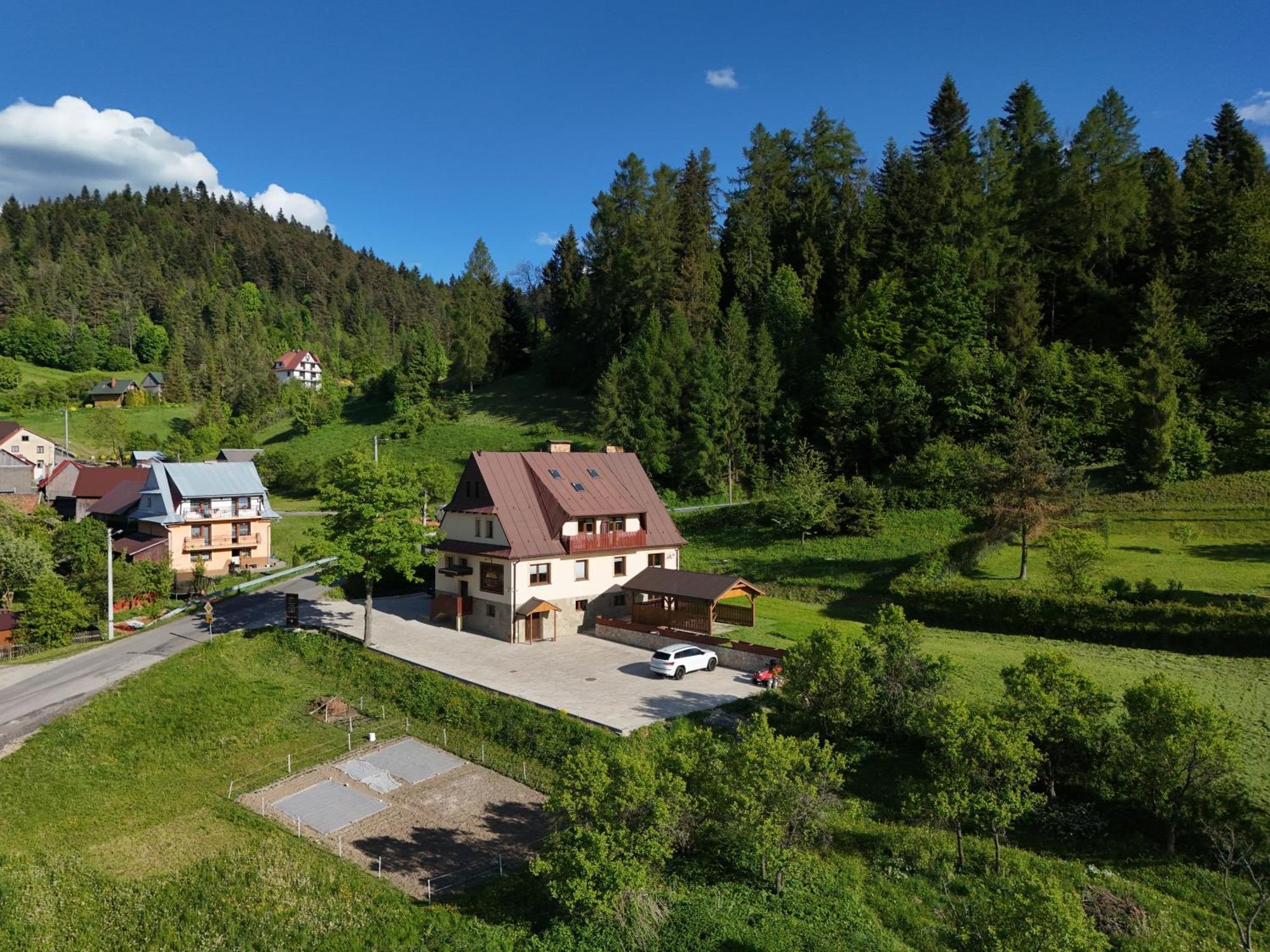 Gosciniec Stara Szkola Hotel Haluszowa Bagian luar foto