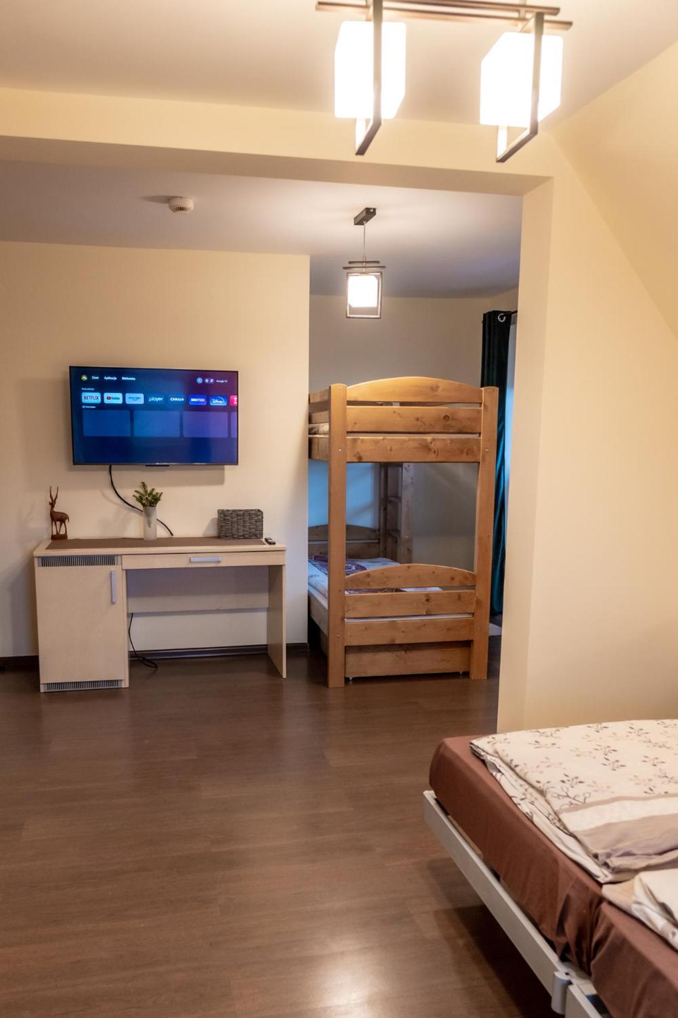 Gosciniec Stara Szkola Hotel Haluszowa Bagian luar foto