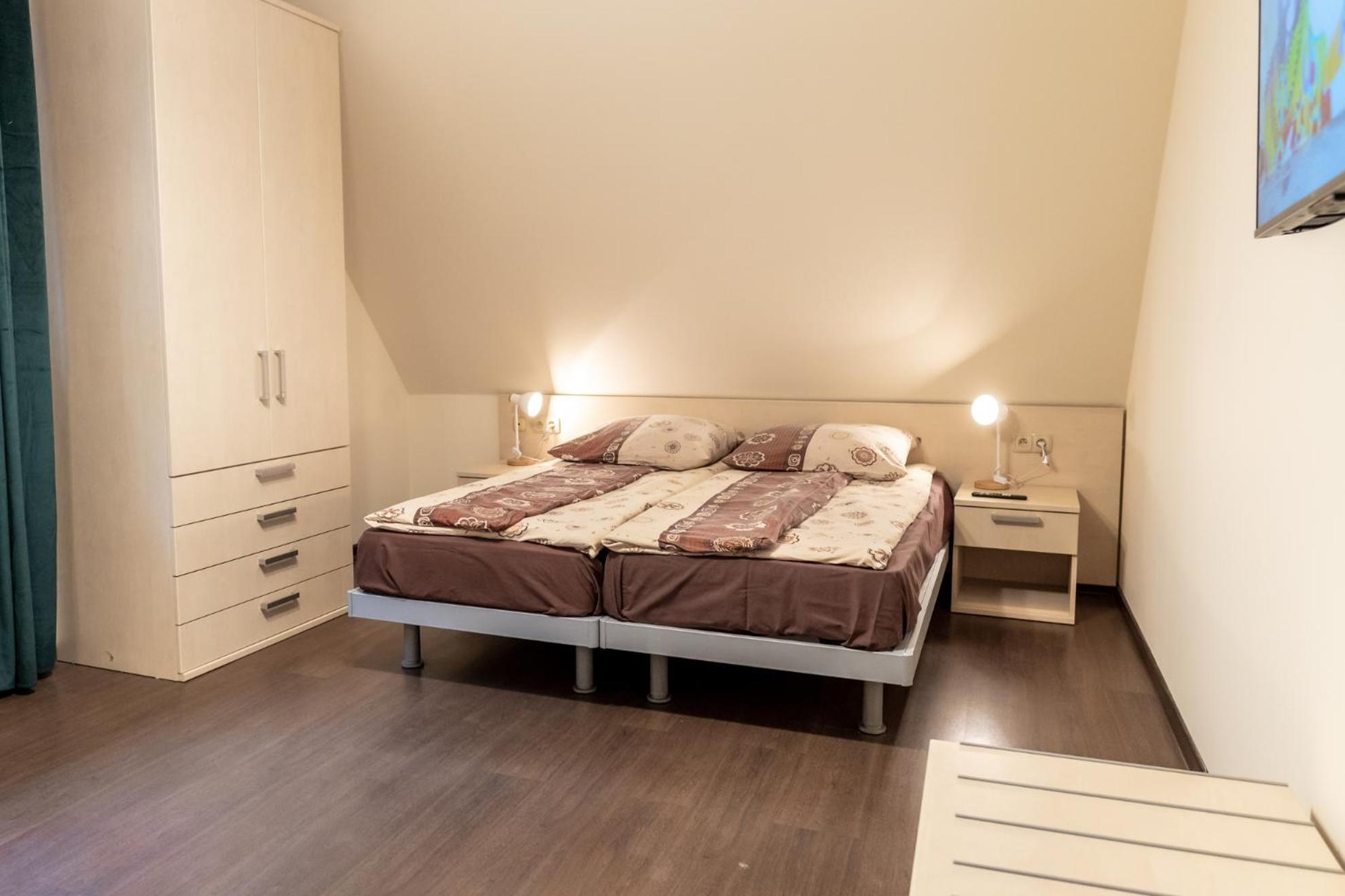 Gosciniec Stara Szkola Hotel Haluszowa Bagian luar foto