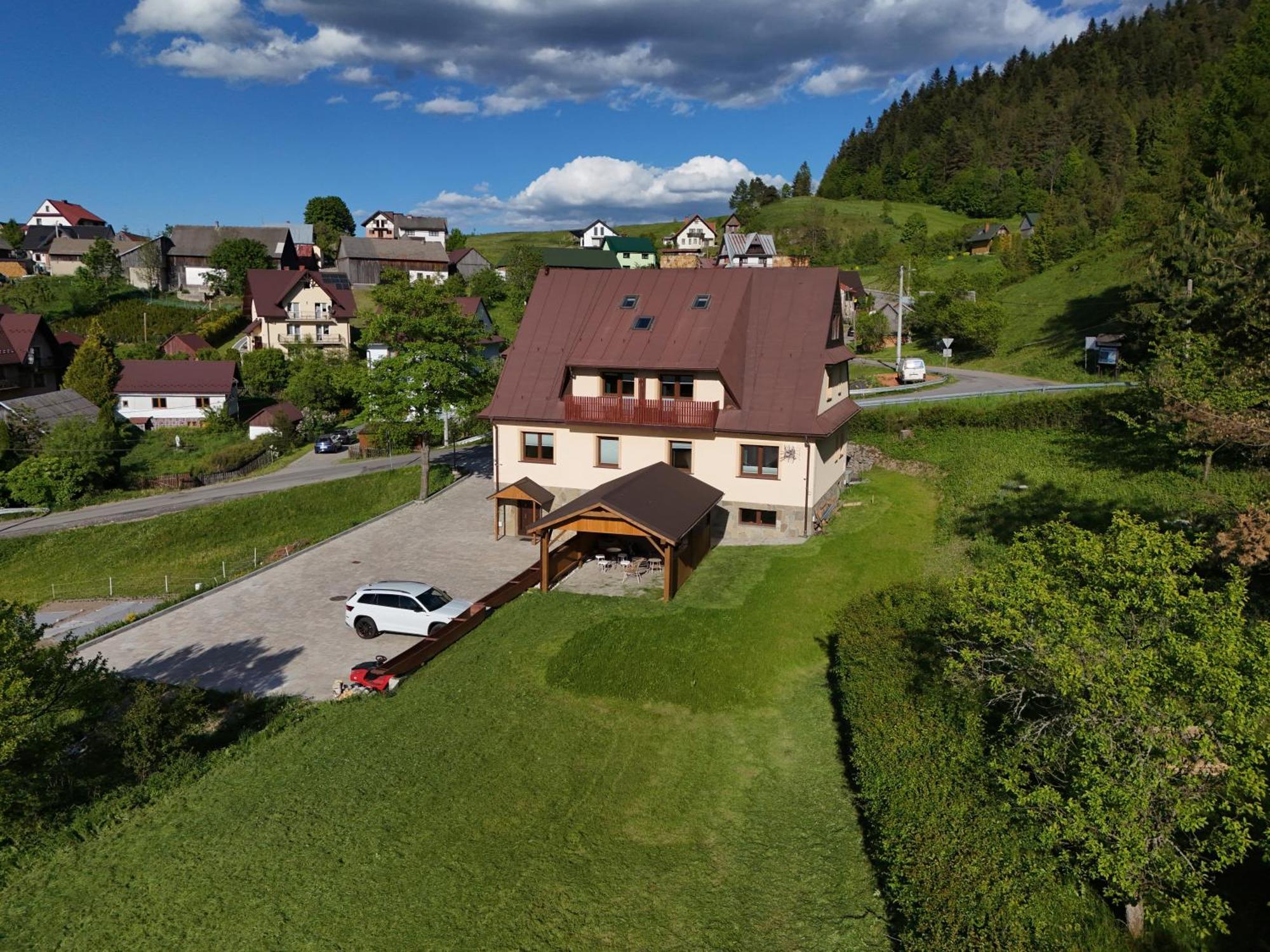 Gosciniec Stara Szkola Hotel Haluszowa Bagian luar foto